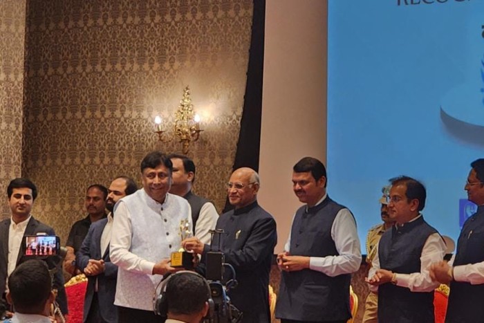 Shri. Jitendre Mehta President CREDAI MCHI THANE received CSR Award